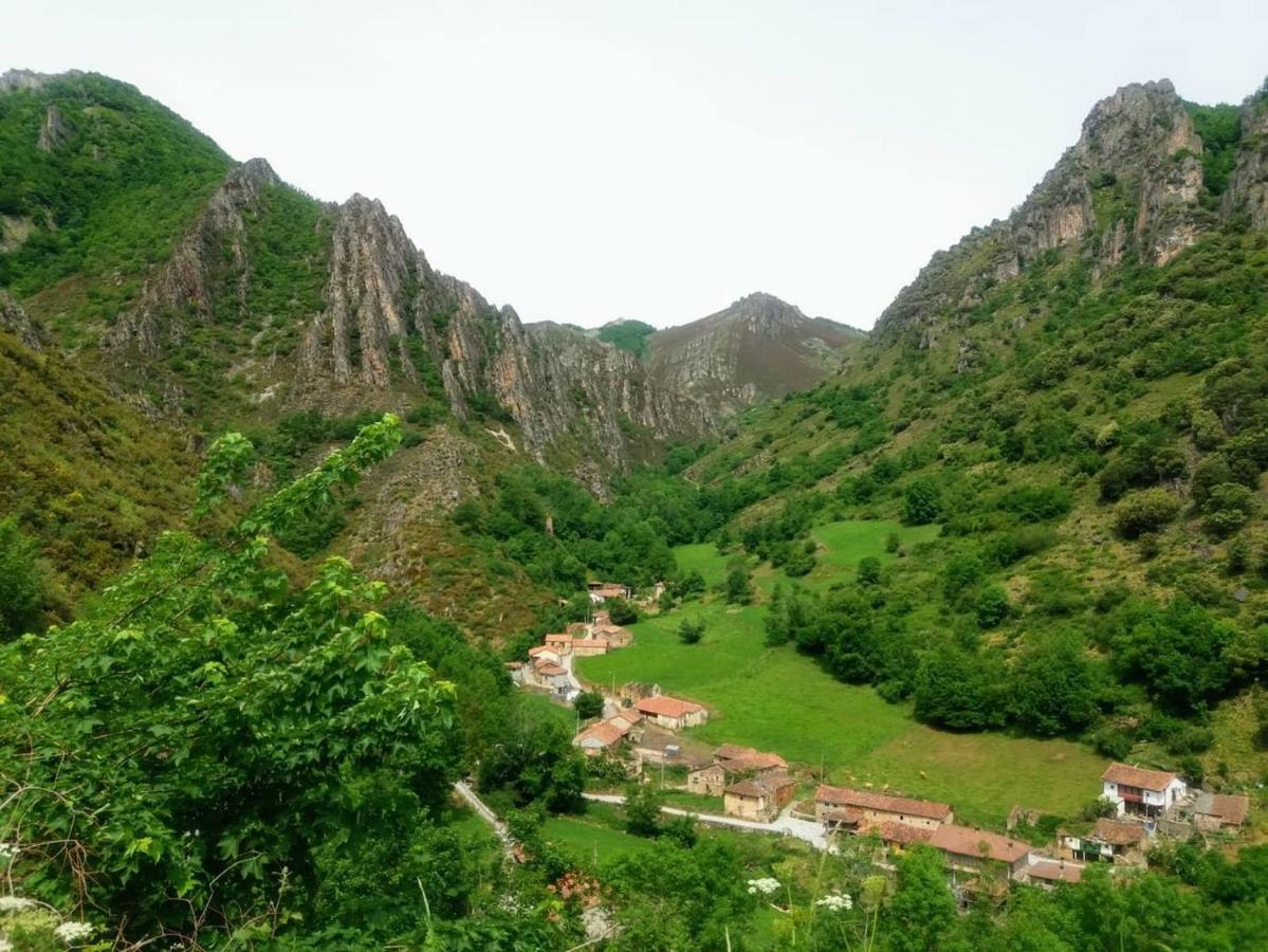 El Pedroso De Llanes Villahormes Exterior foto